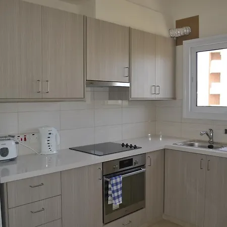 Takelena Apartments Limassol Room photo